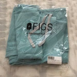 FIGS Sea Glass Kade cargo pants size medium